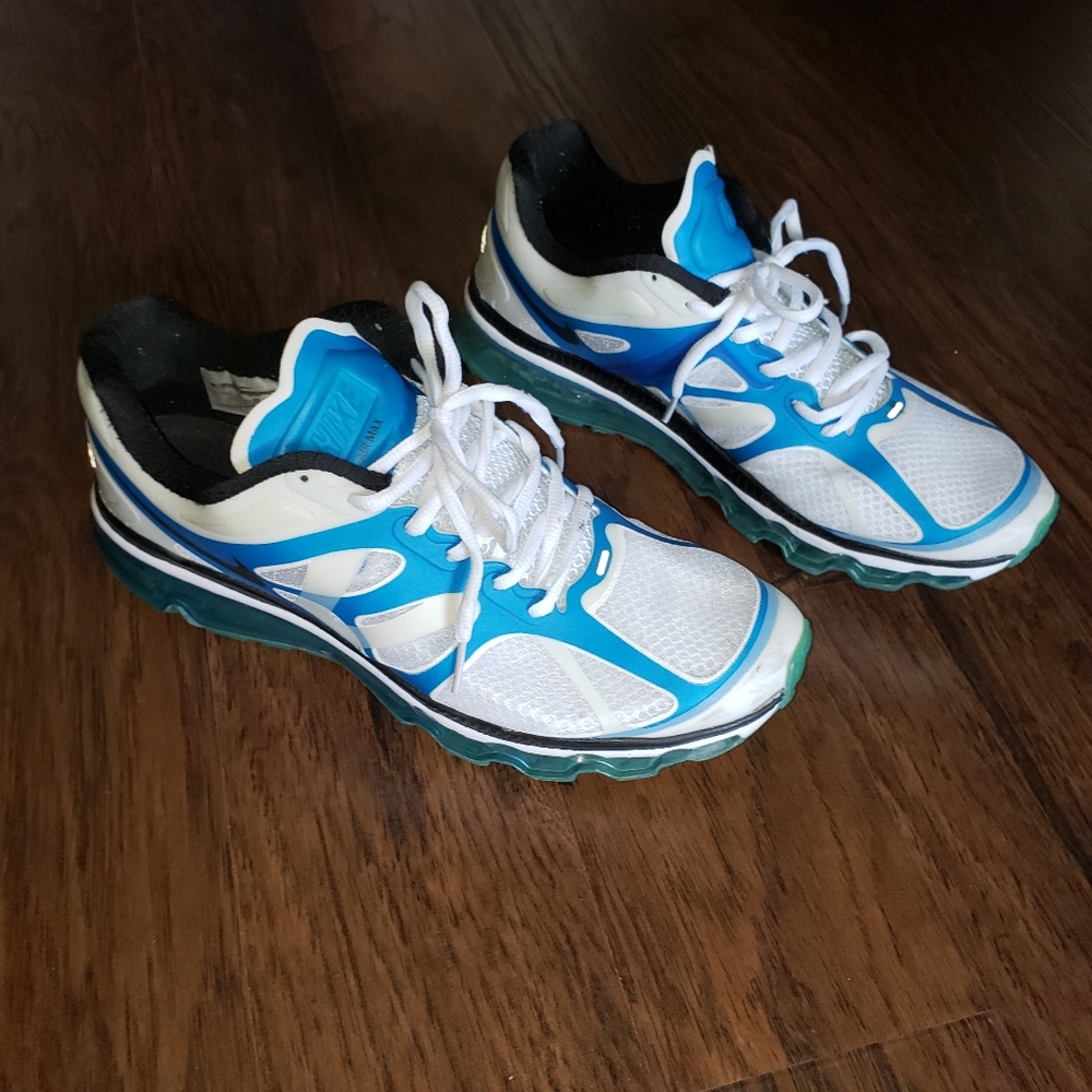 NIKE AIR MAX 2012